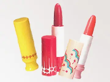 1970年 キスミーシャインリップ発売